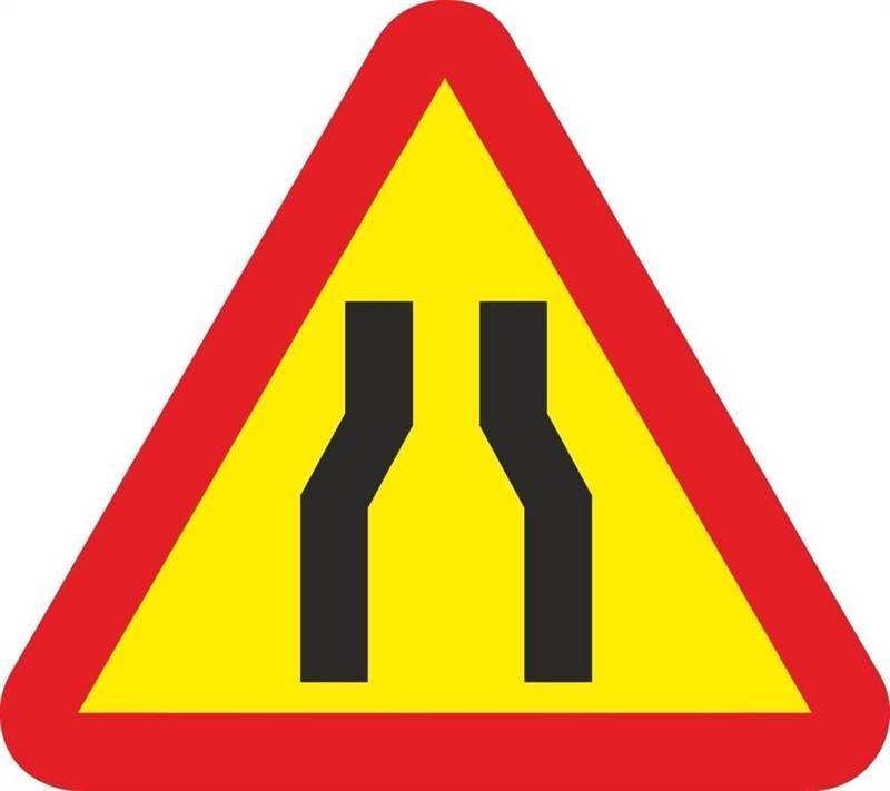 <div>SEÑAL VIAL METALICA ESTRECH. CALZADA L-700MM</div>