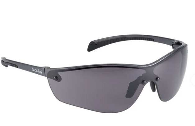 <div>GAFAS SILIUM+ PATILLA LENTE AHUMADA EN166-EN172</div>